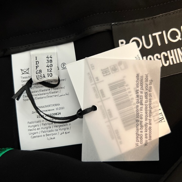 Boutique Moschino apple patch mini skirt Size 10 new tags $$$$ - Picture 5 of 7